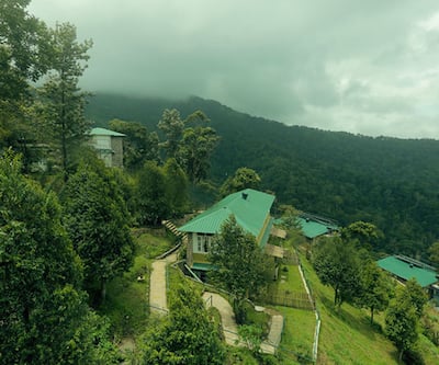 https://imgcld.yatra.com/ytimages/image/upload/t_hotel_yatra_city_desktop/v1432191238/Domestic Hotels/Hotels_Munnar/SpiceTree Munnar/Spice_Tree_Exterior.jpg